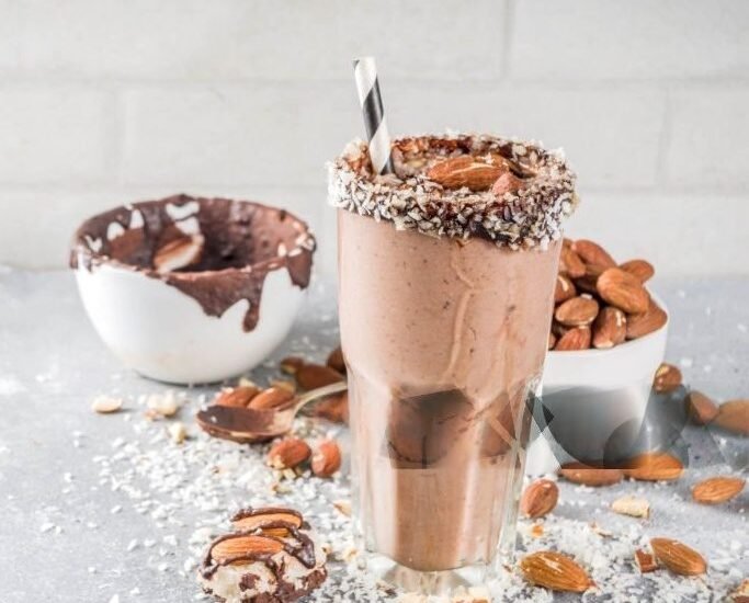 Lunakin Hati Temanmu dengan Choco Almond, Nggak Percaya